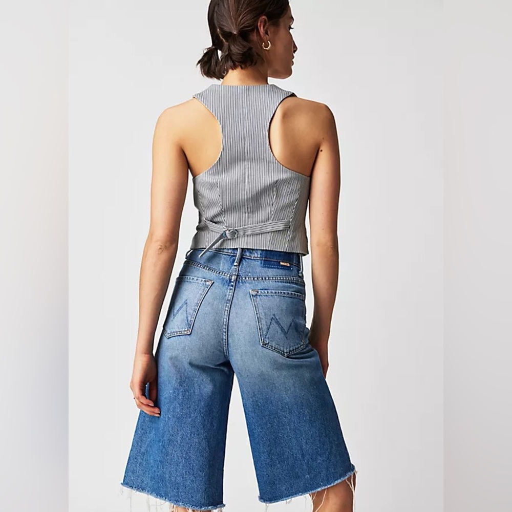 BNWT! Mother undercover short fray